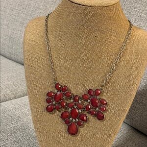 Premier‎ Designs Faceted Plastic Ruby Beads Floral Necklace